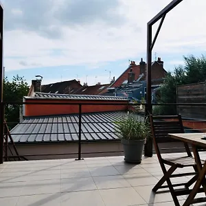  Appartement Nuit En Pompidou Lille La Madeleine France